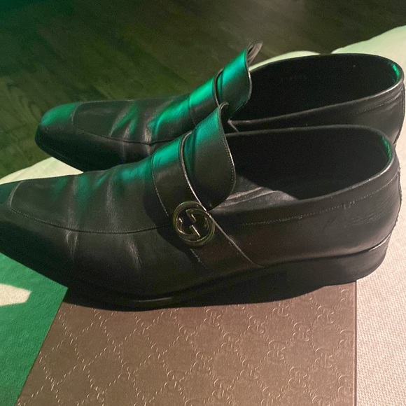 Box iconic Gucci Dress shoes w/the Silver G’s. Comes with original box